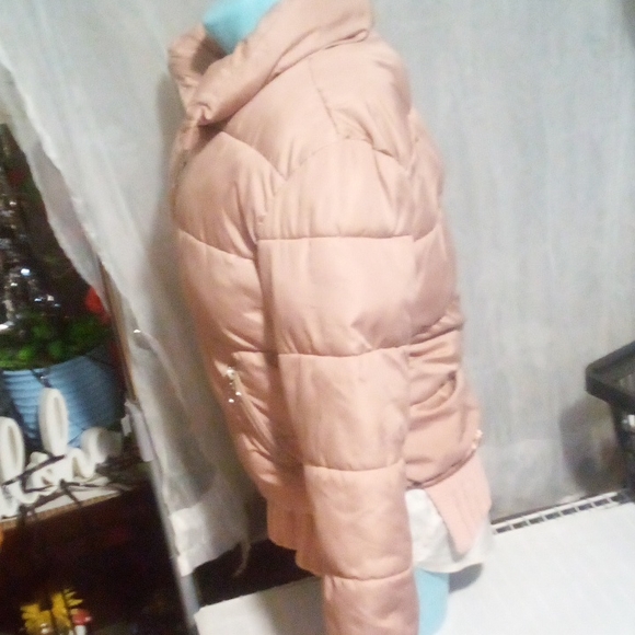 Attar'd State women's coat - Picture 2 of 8